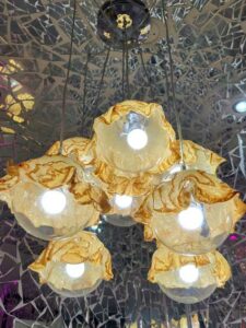 Lustre insolite en crêpes